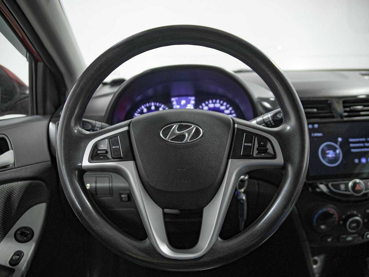 Hyundai Solaris б/у, 2012, Автоматическая. Фото: #6