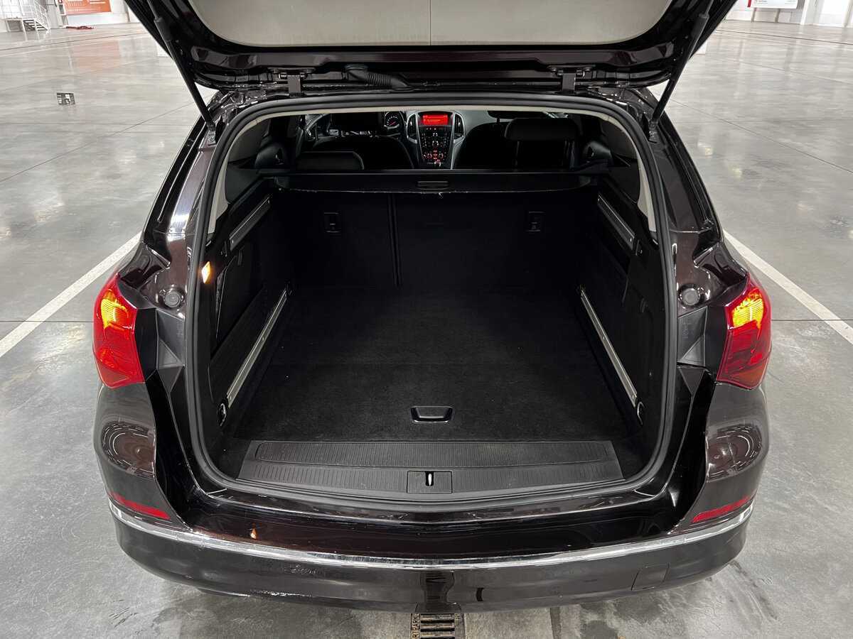 Opel Astra б/у, 2013, Автоматическая. Фото: #9