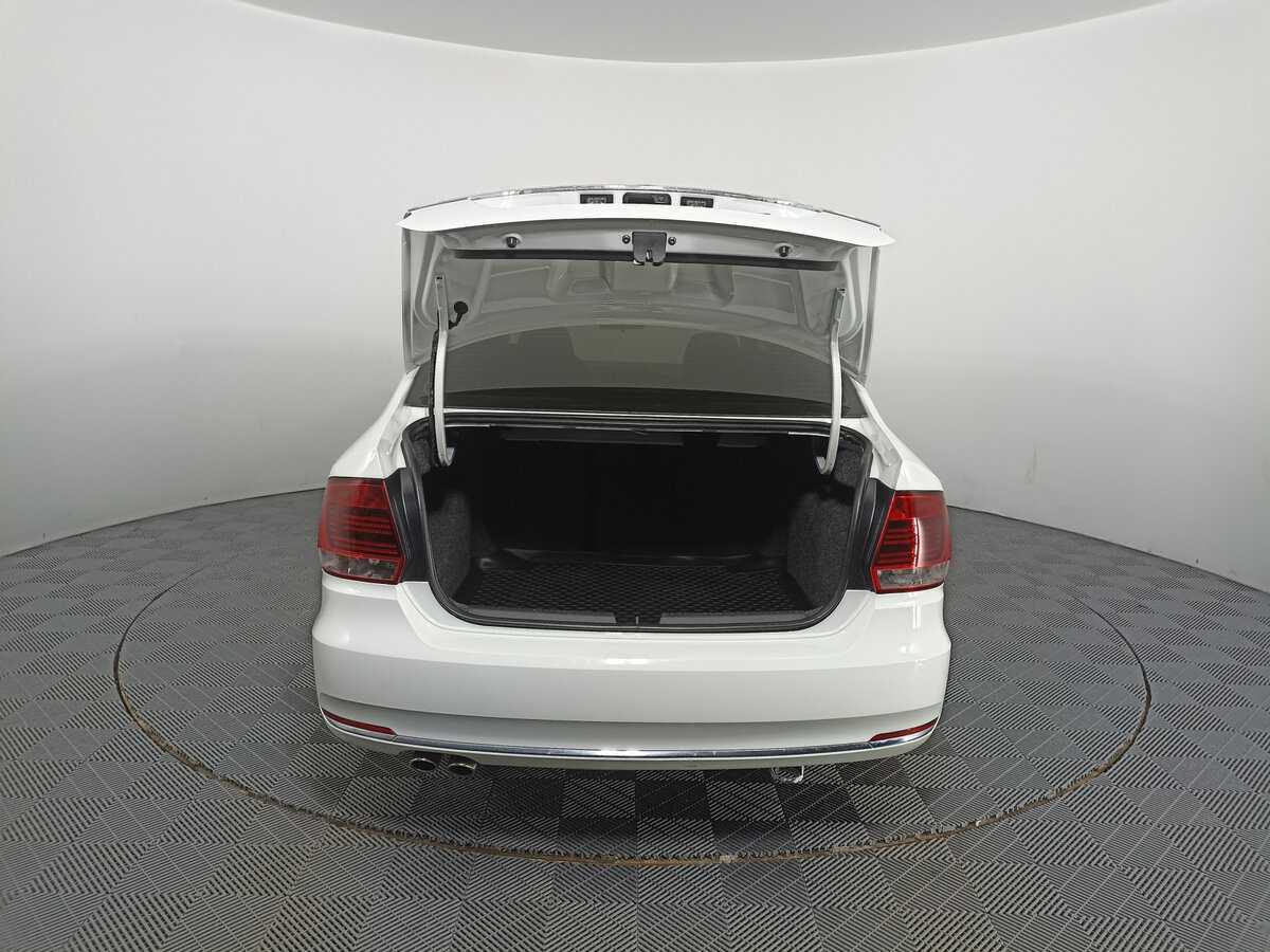 Volkswagen Polo б/у, 2017, Механическая. Фото: #9