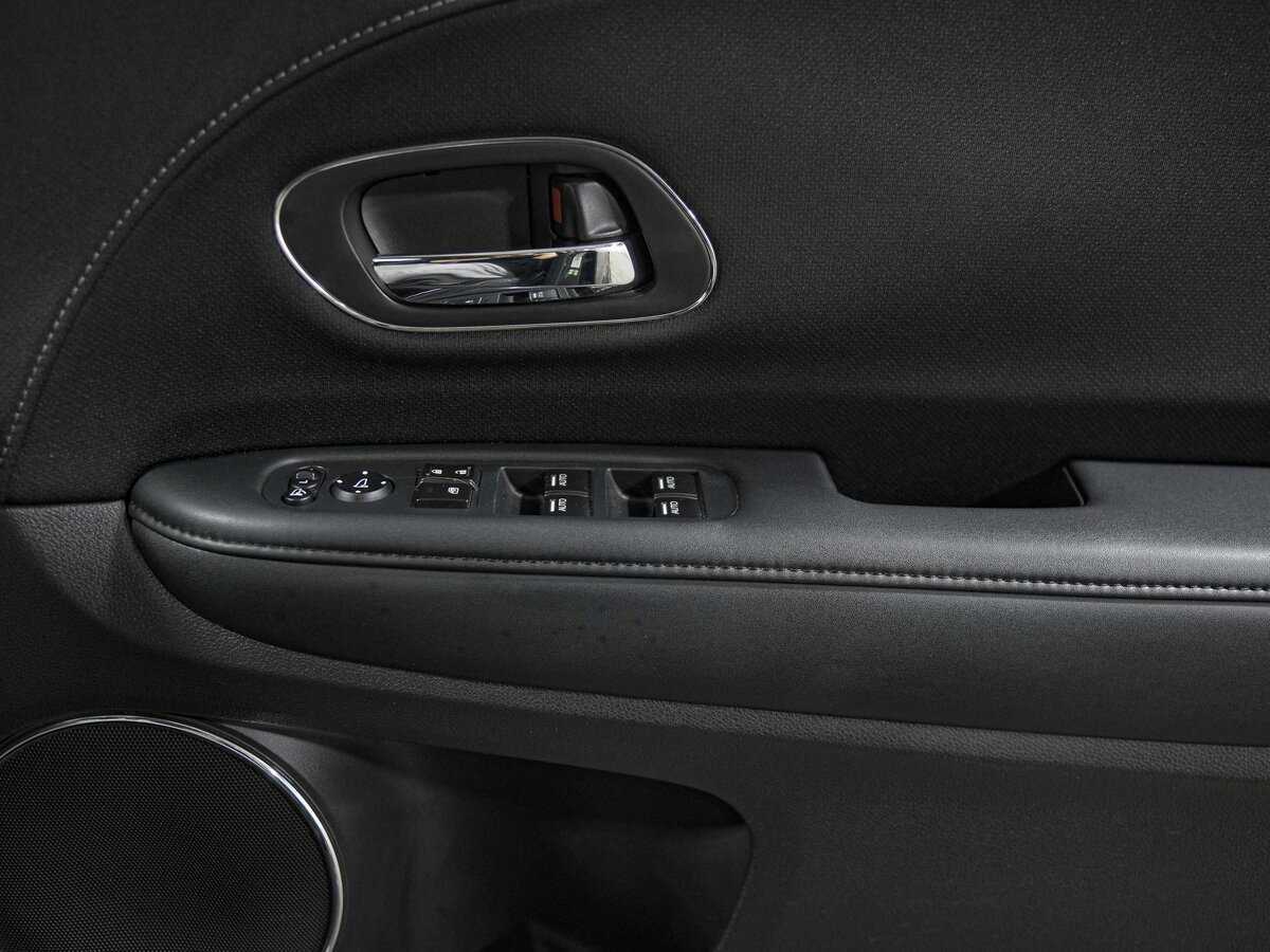 Honda Vezel б/у, 2014, Роботизированная. Фото: #12