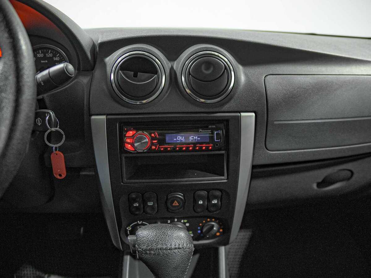 Nissan Almera б/у, 2014, Автоматическая. Фото: #7