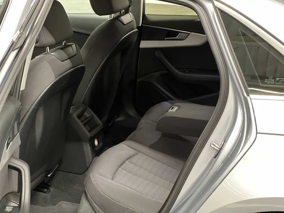 Audi A4 б/у, 2016, Роботизированная. Фото: #11