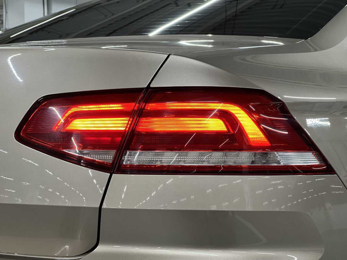 Volkswagen Passat б/у, 2016, Роботизированная. Фото: #8