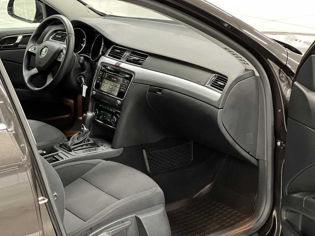 Skoda Superb б/у, 2013, Роботизированная. Фото: #10