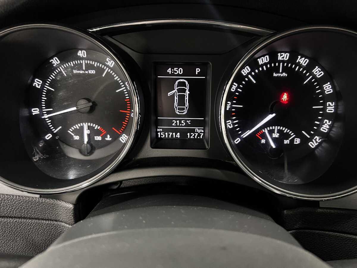 Skoda Superb б/у, 2013, Роботизированная. Фото: #12