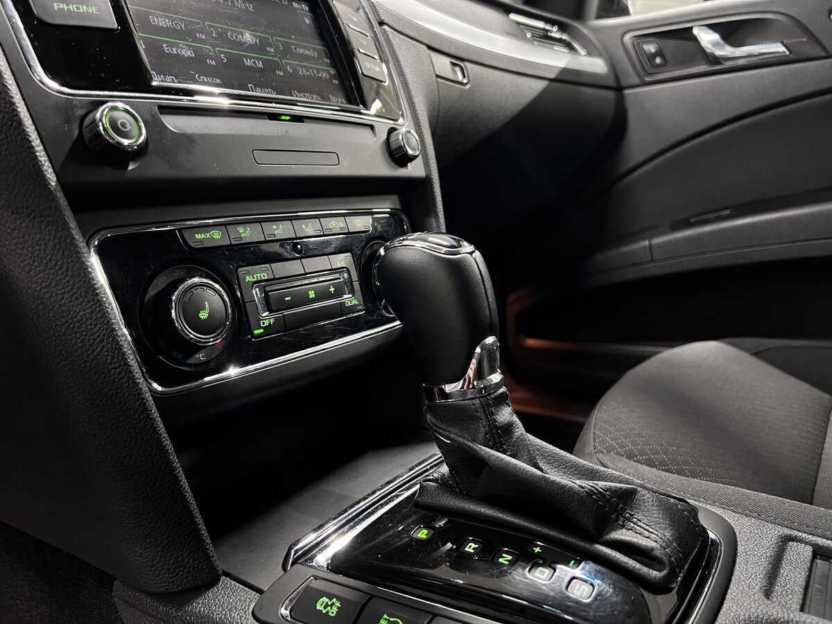 Skoda Superb б/у, 2013, Роботизированная. Фото: #18