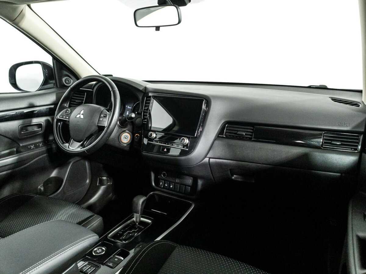 Mitsubishi Outlander б/у, 2021, Вариатор. Фото: #7