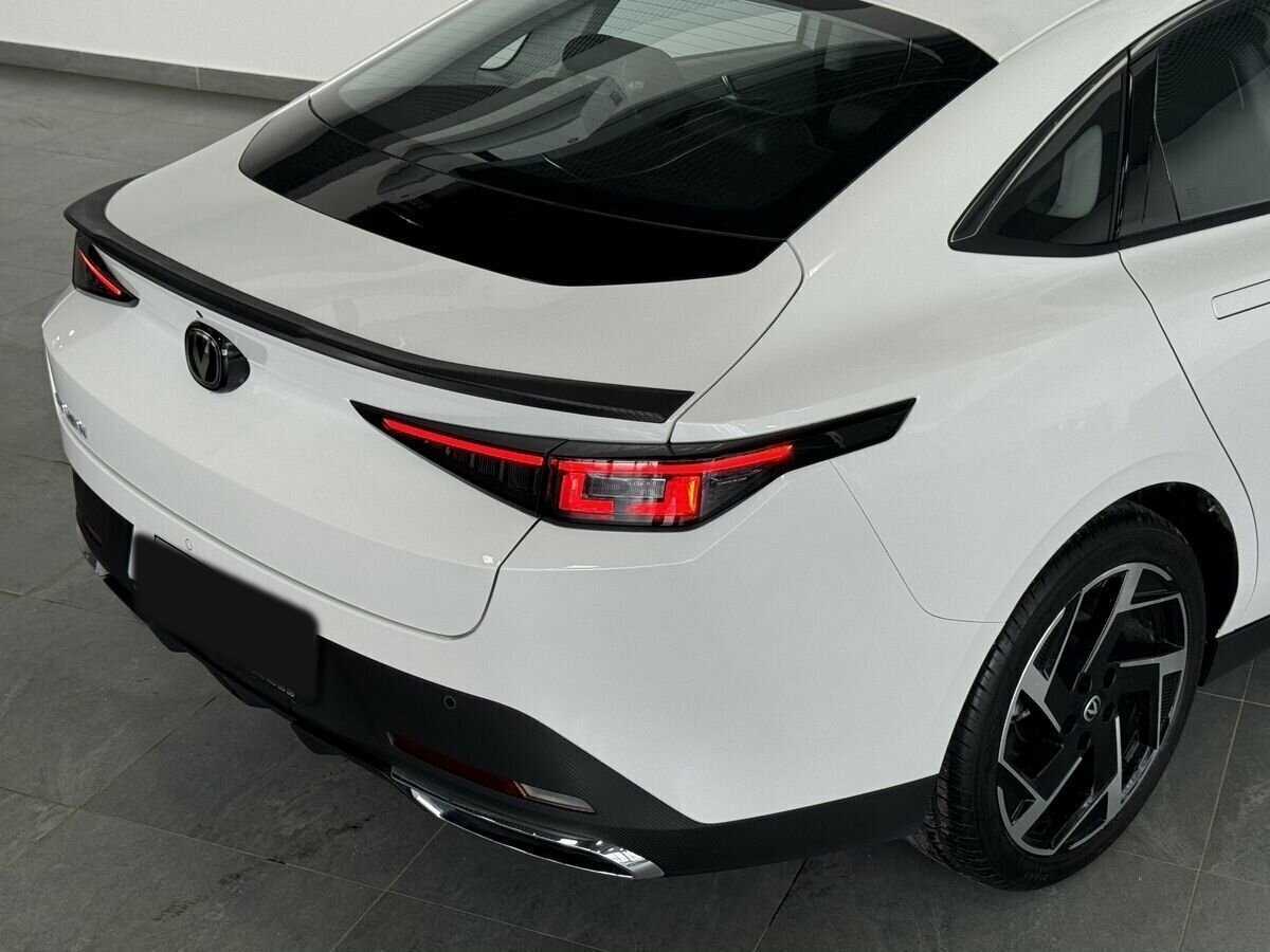 Changan Lamore б/у, 2023, Роботизированная. Фото: #6