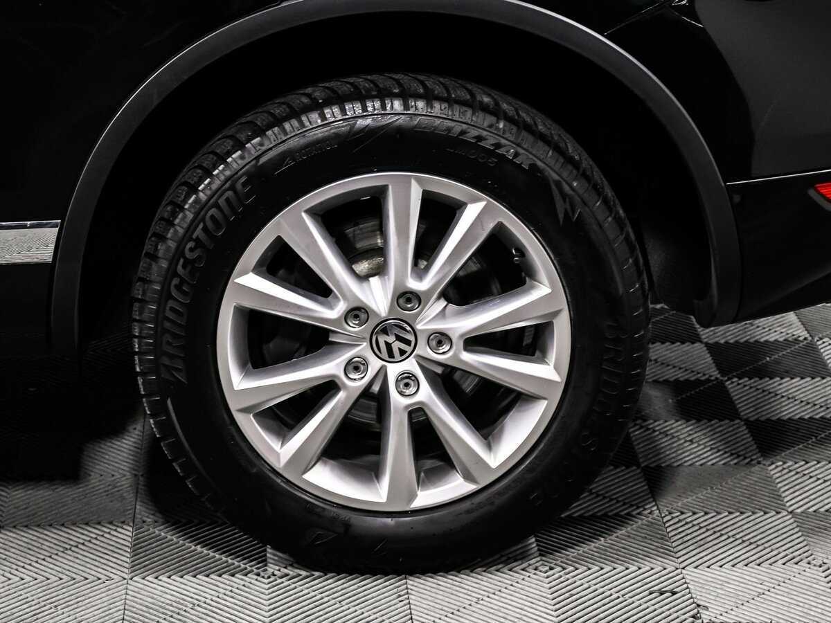 Volkswagen Touareg б/у, 2014, Автоматическая. Фото: #15
