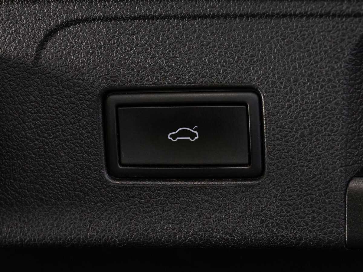 Volkswagen Passat б/у, 2020, Роботизированная. Фото: #22