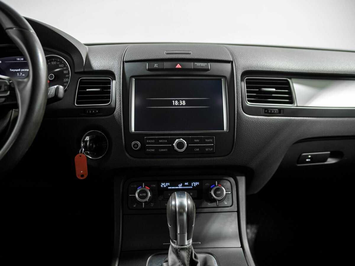 Volkswagen Touareg б/у, 2013, Автоматическая. Фото: #9