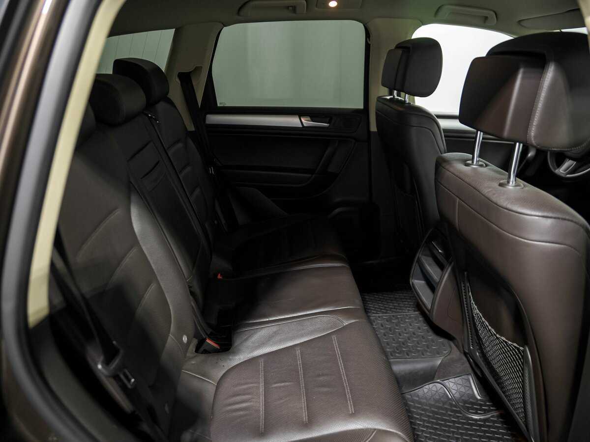 Volkswagen Touareg б/у, 2013, Автоматическая. Фото: #15