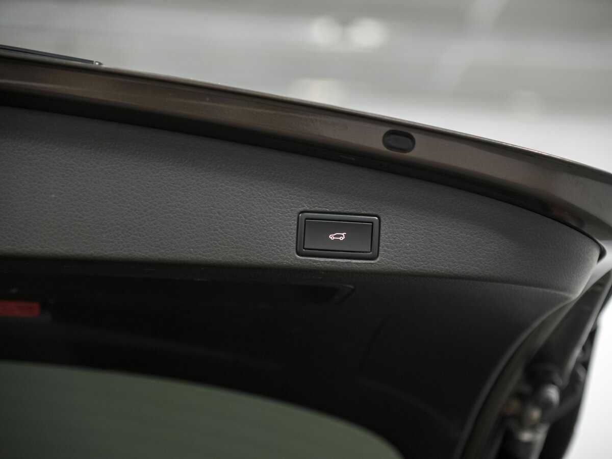 Volkswagen Touareg б/у, 2013, Автоматическая. Фото: #19