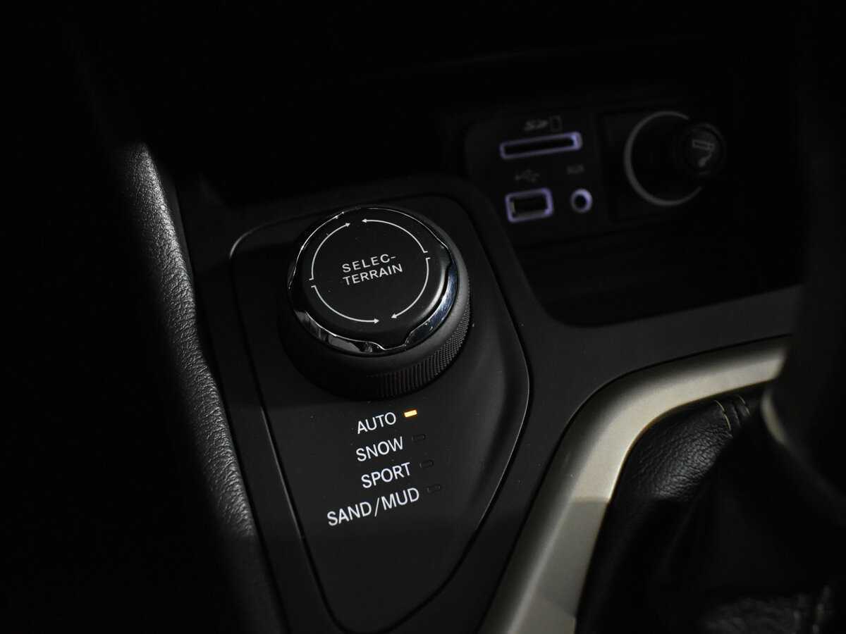 Jeep Cherokee б/у, 2014, Автоматическая. Фото: #16