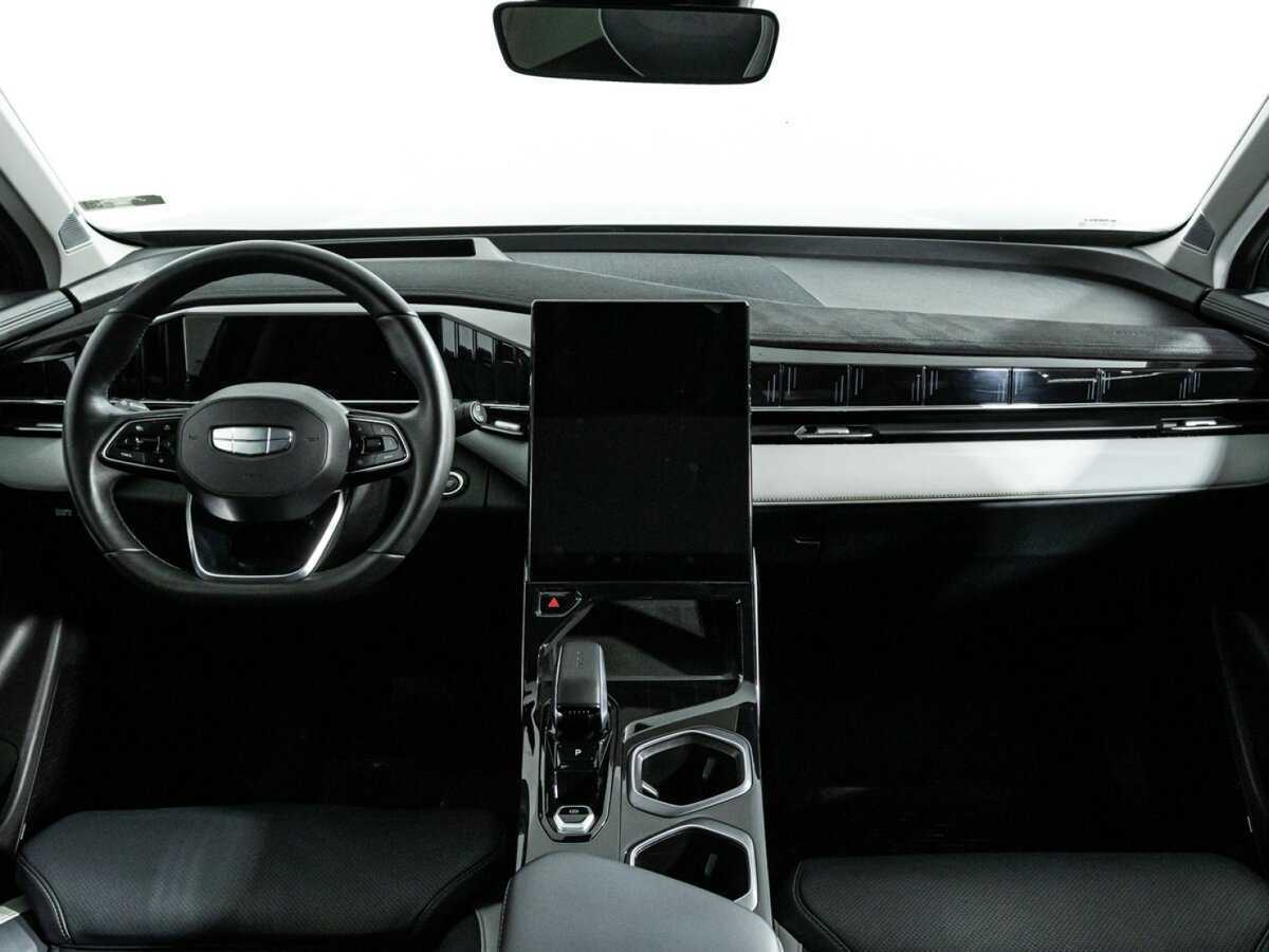 Geely Atlas б/у, 2024, Роботизированная. Фото: #12