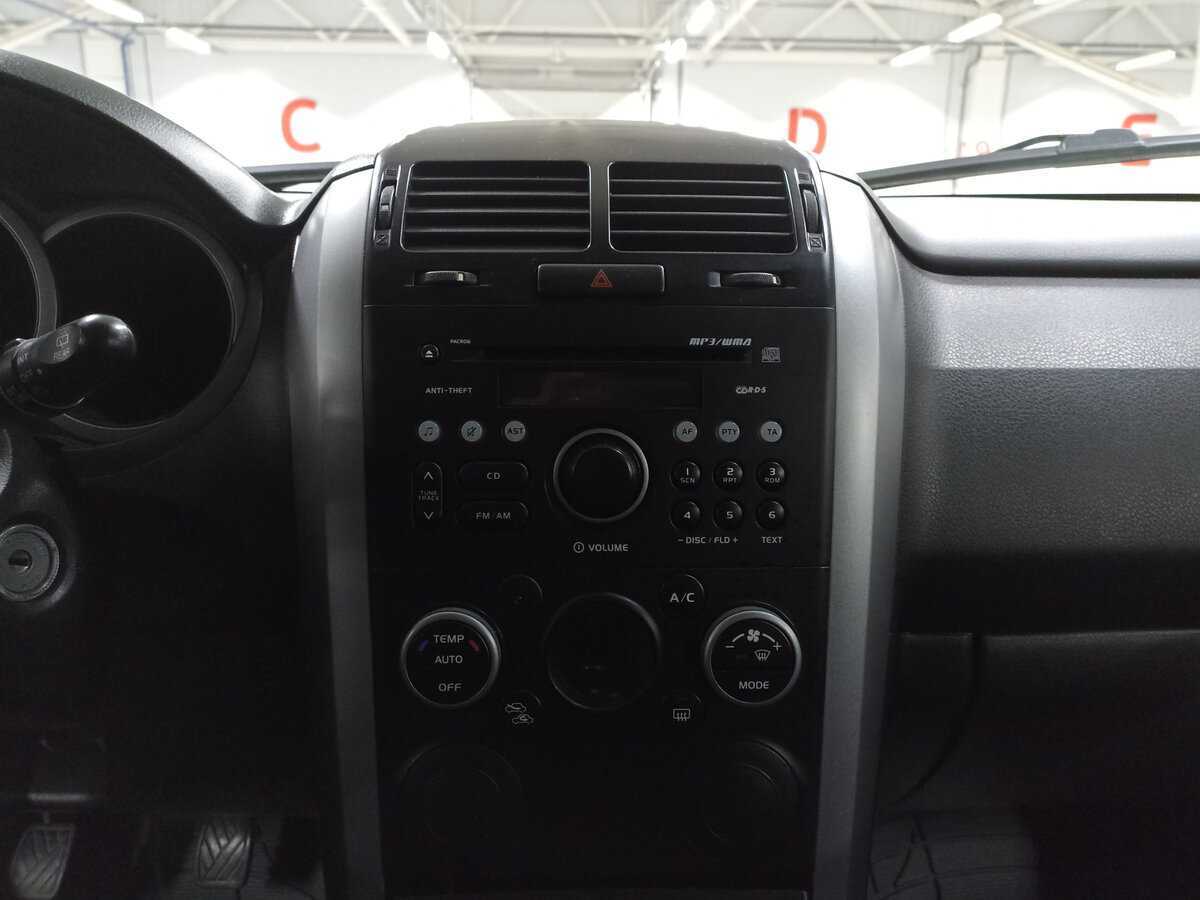 Suzuki Grand Vitara б/у, 2013, Механическая. Фото: #14