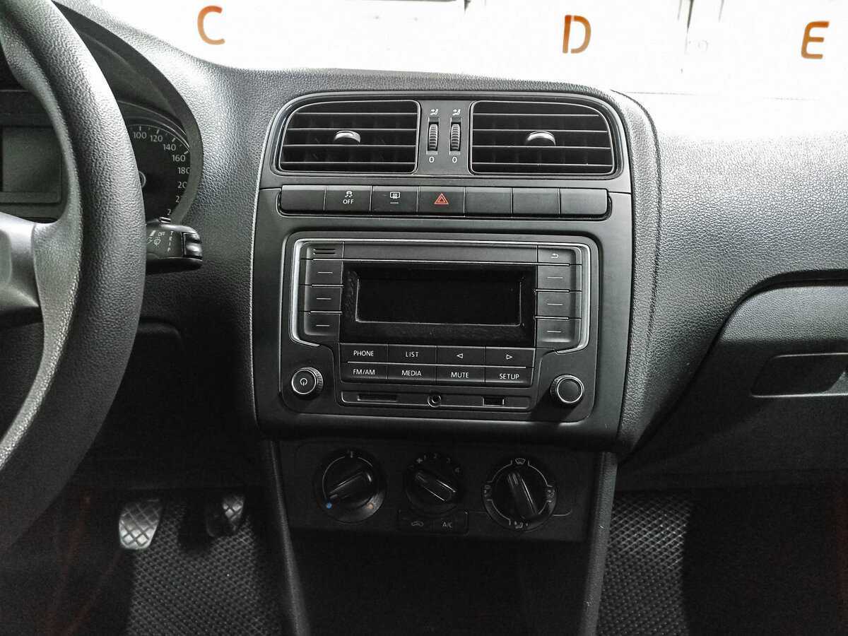 Volkswagen Polo б/у, 2019, Механическая. Фото: #13