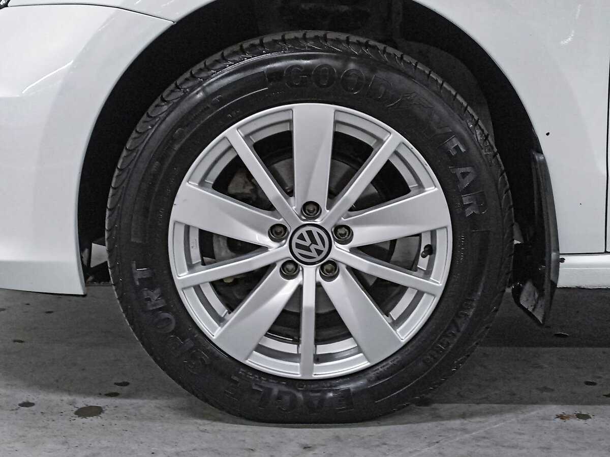 Volkswagen Polo б/у, 2019, Механическая. Фото: #16