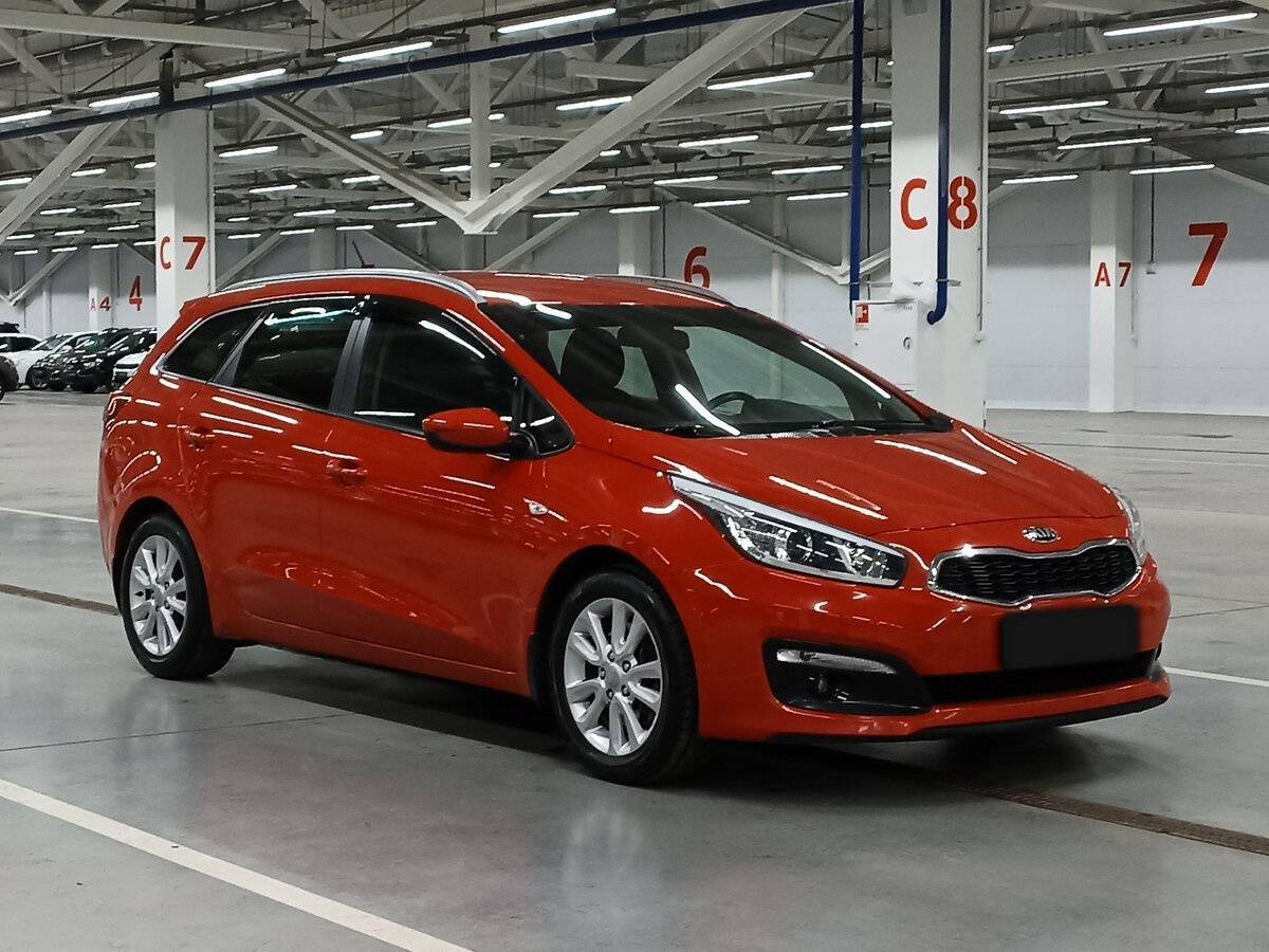 Kia Ceed б/у, 2016, Автоматическая. Фото: #2