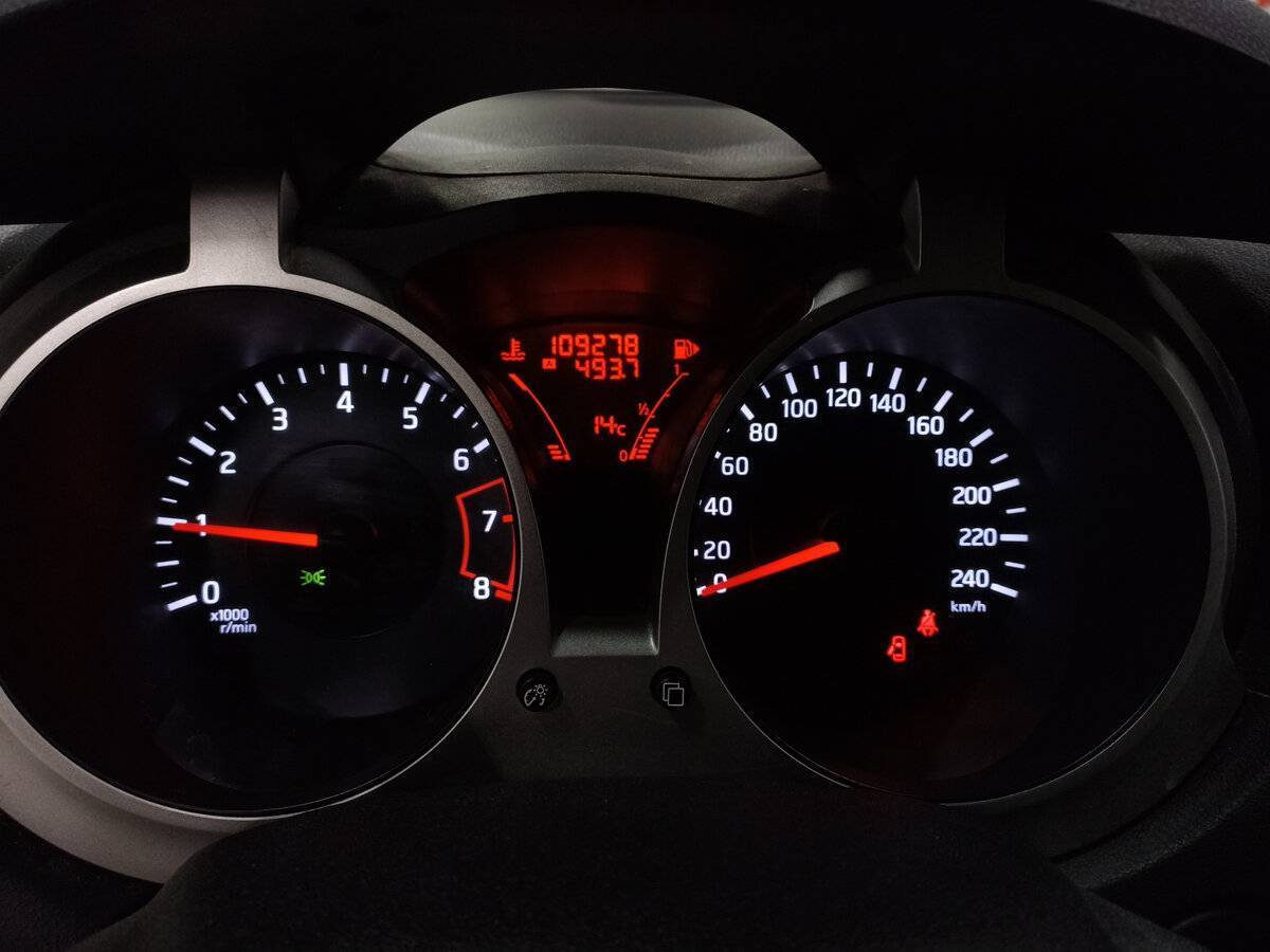 Nissan Juke б/у, 2012, Механическая. Фото: #12