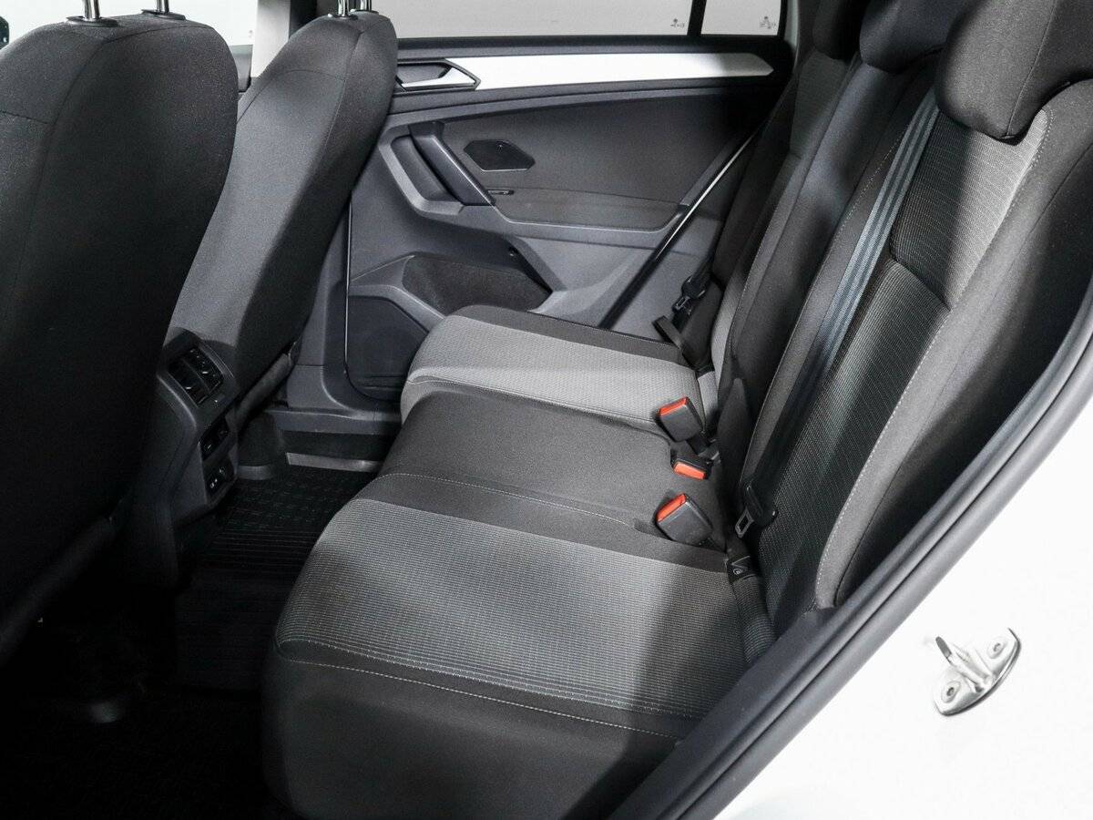 Volkswagen Tiguan б/у, 2021, Роботизированная. Фото: #6