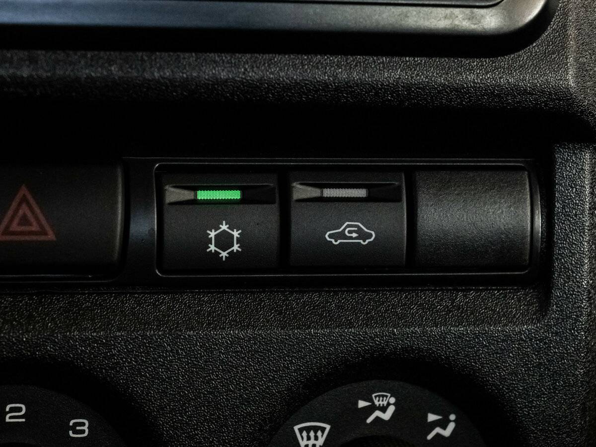 Лада (ВАЗ) Нива Лэдженд б/у, 2024, Механическая. Фото: #17