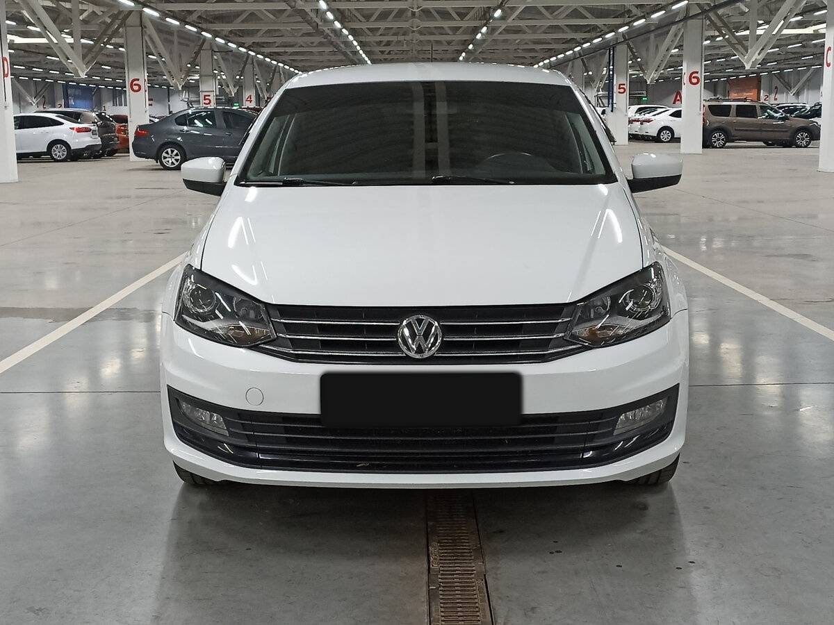 Volkswagen Polo б/у, 2016, Механическая. Фото: #1