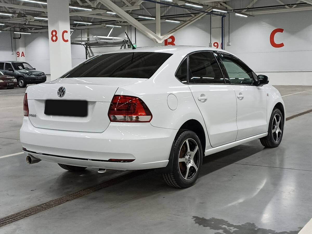 Volkswagen Polo б/у, 2016, Механическая. Фото: #4