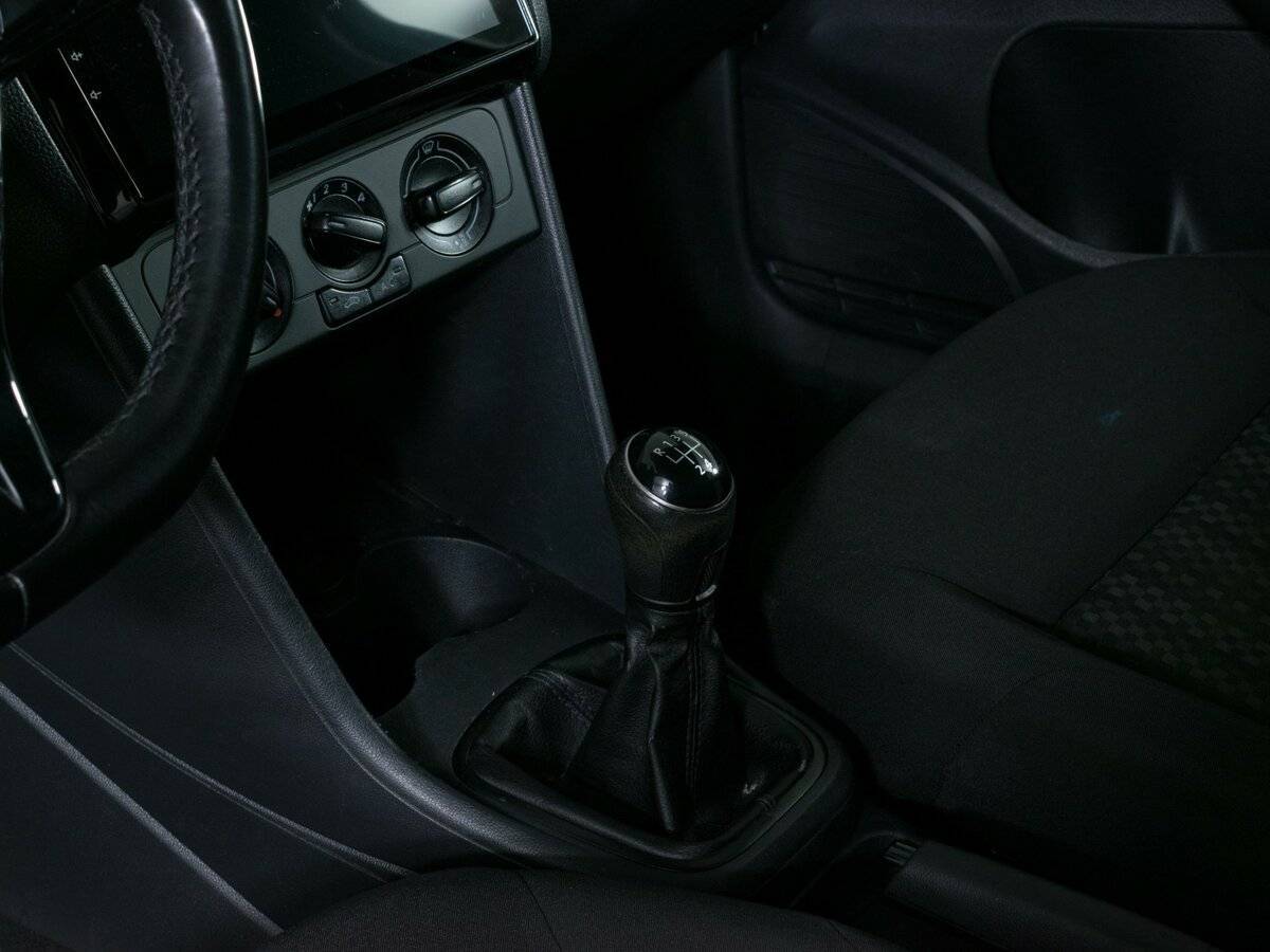 Фольксваген Поло б/у, 2018, Механическая. Фото: #12