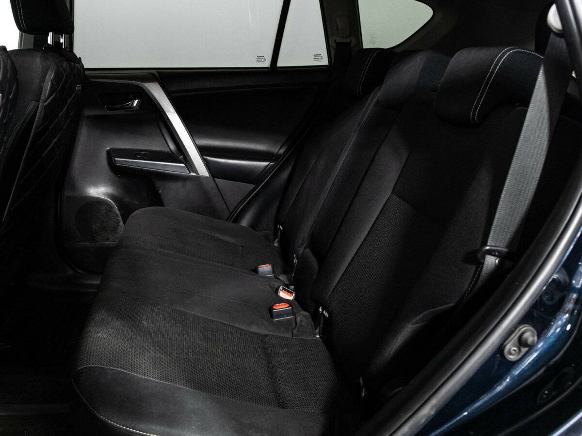 Тойота Рав4 б/у, 2018, Автоматическая. Фото: #9