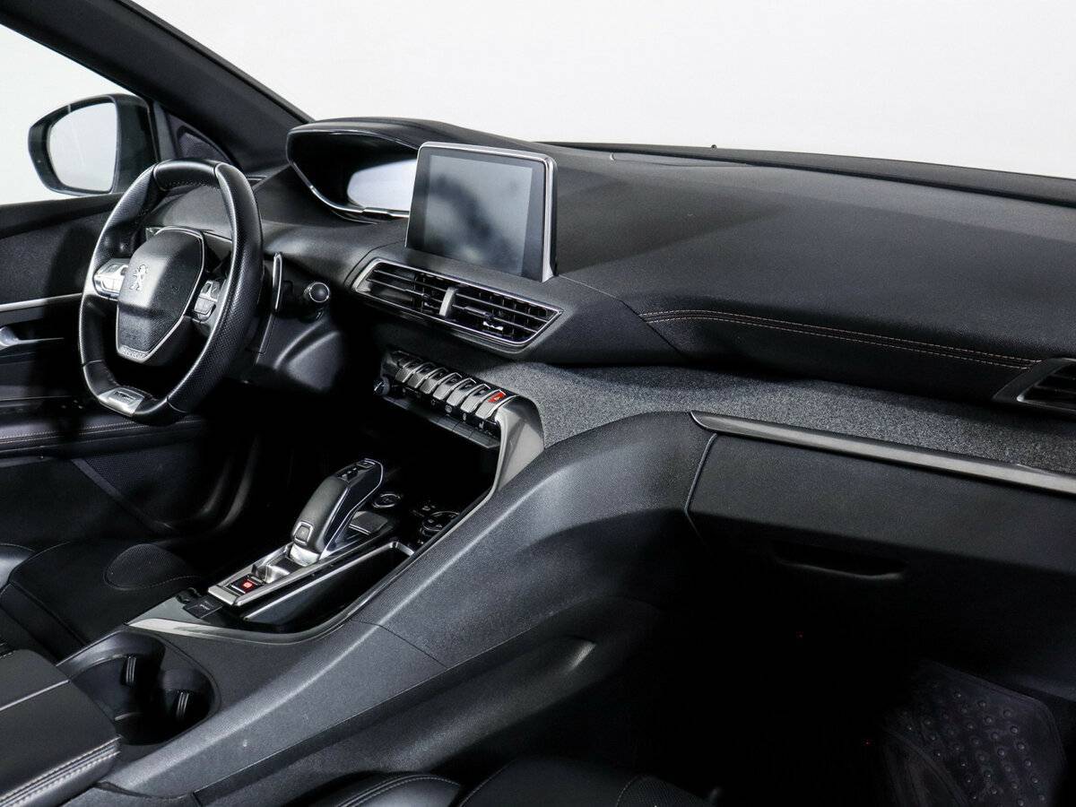 Peugeot 3008 б/у, 2017, Автоматическая. Фото: #5
