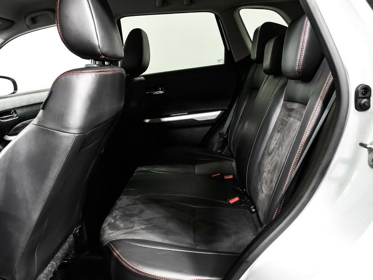 Suzuki Vitara б/у, 2016, Автоматическая. Фото: #12