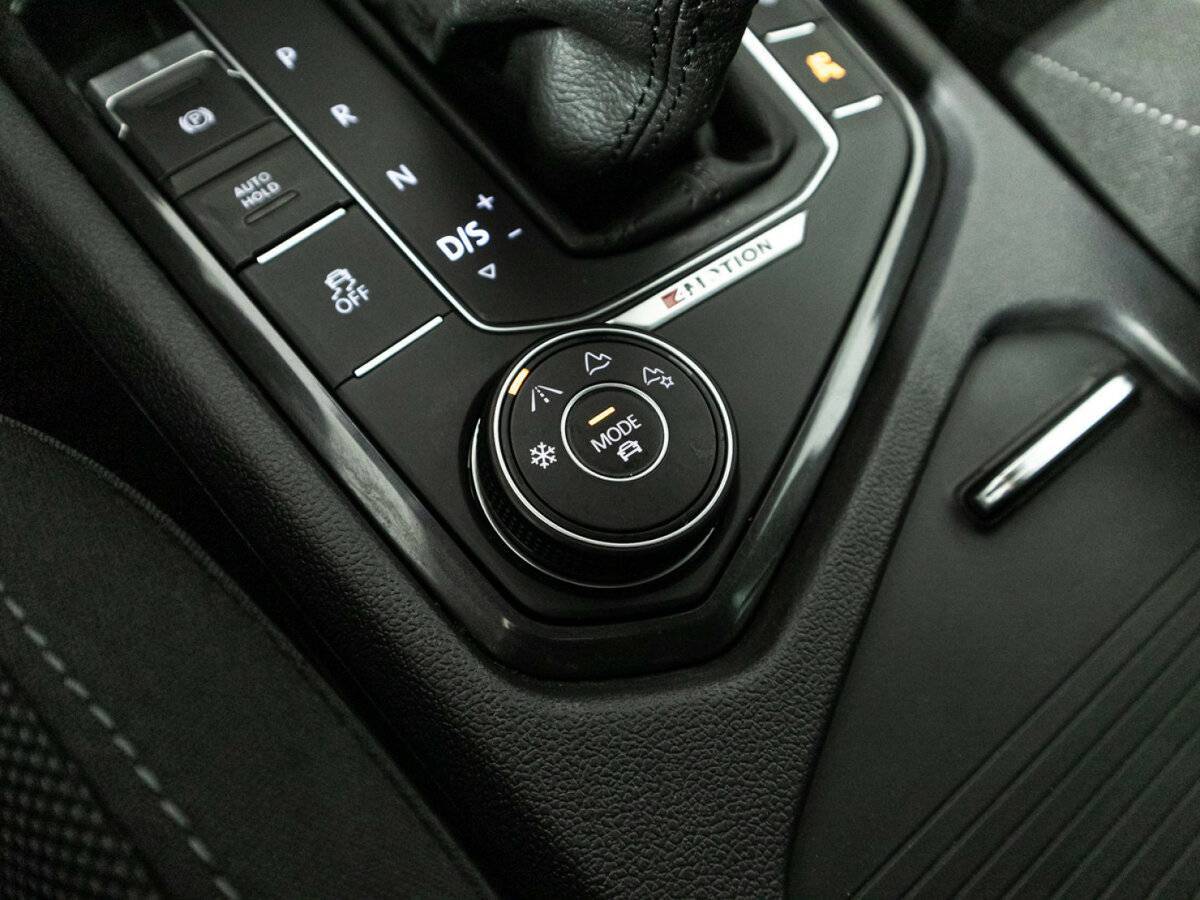 Фольксваген Тигуан б/у, 2017, Роботизированная. Фото: #18