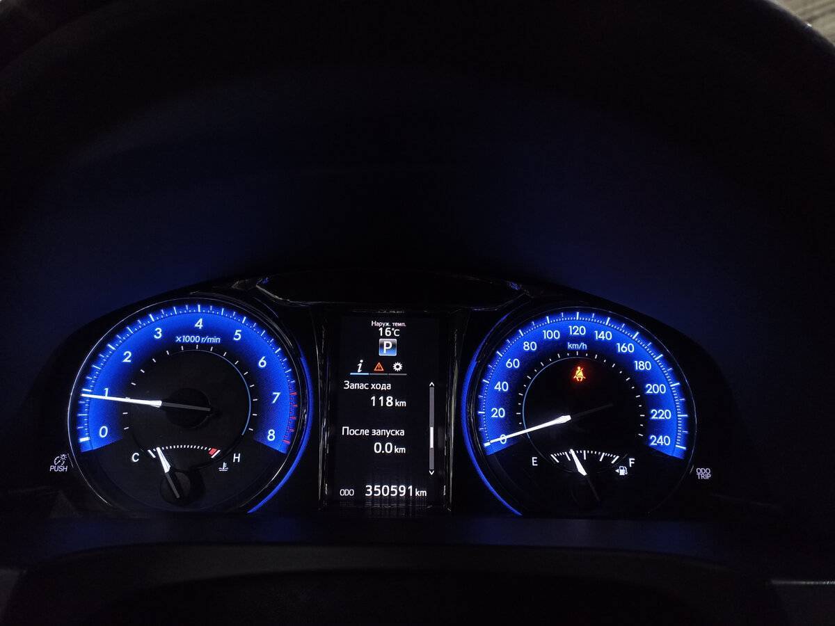 Toyota Camry б/у, 2016, Автоматическая. Фото: #12