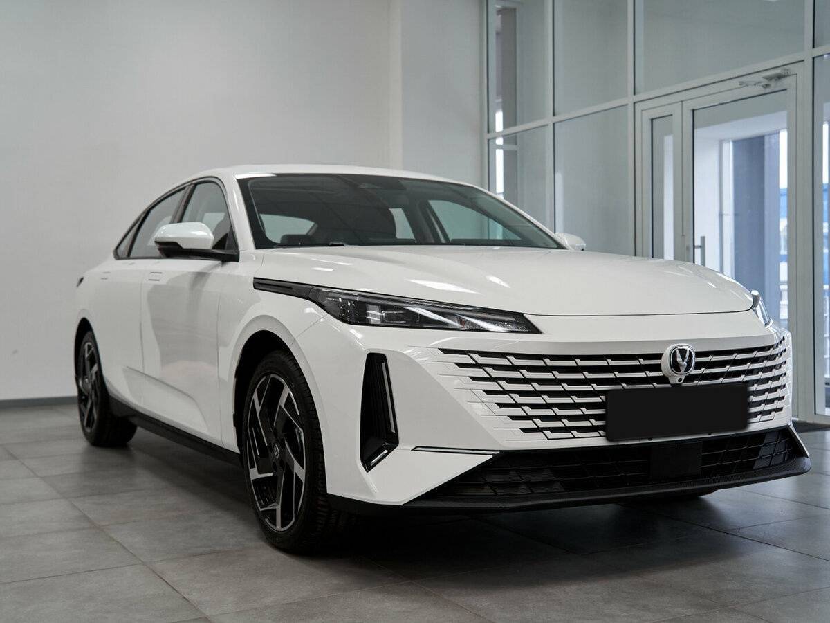 Changan Lamore б/у, 2024, Роботизированная. Фото: #6