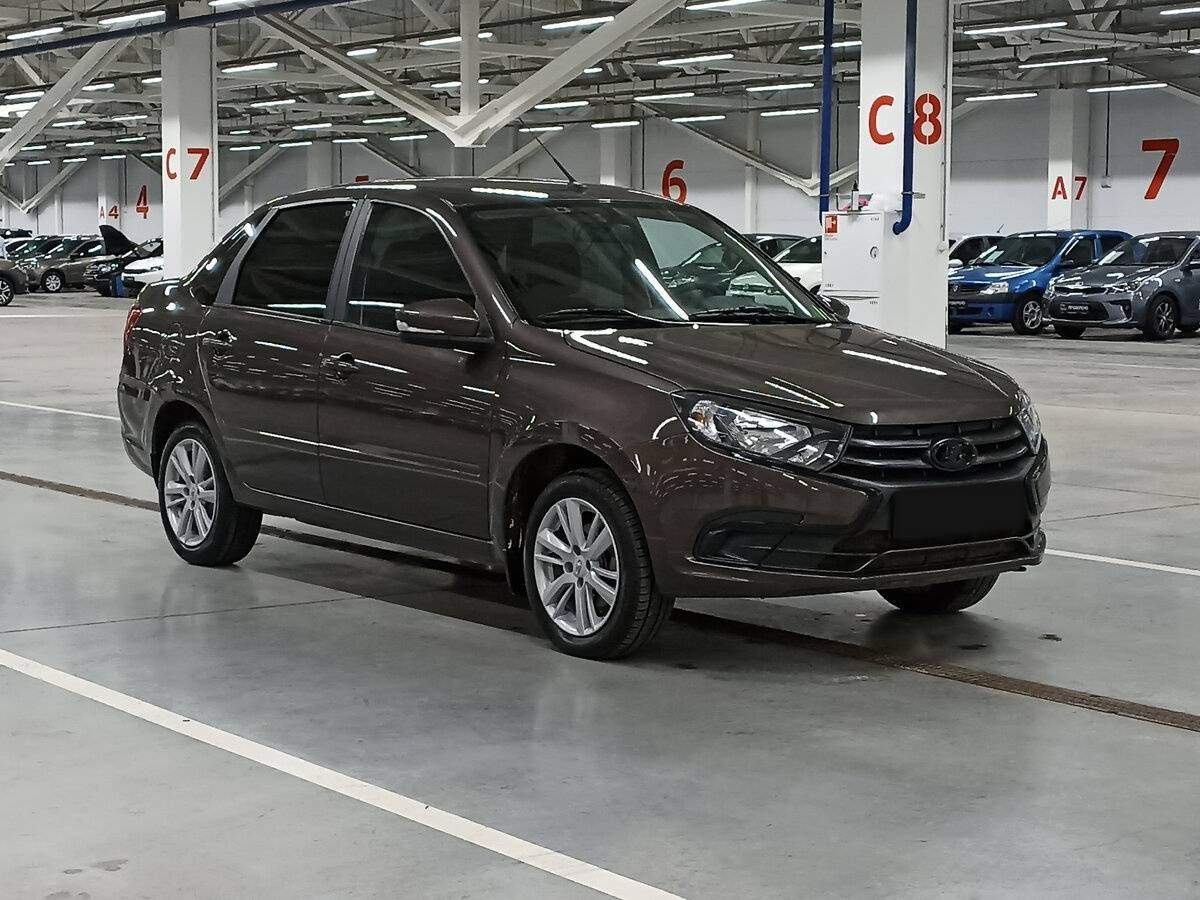 Lada (ВАЗ) Granta б/у, 2022, Механическая. Фото: #2
