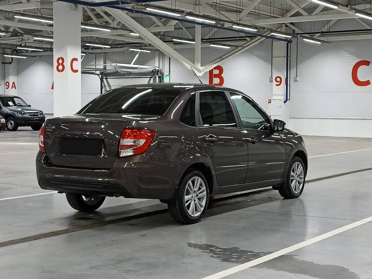 Lada (ВАЗ) Granta б/у, 2022, Механическая. Фото: #4