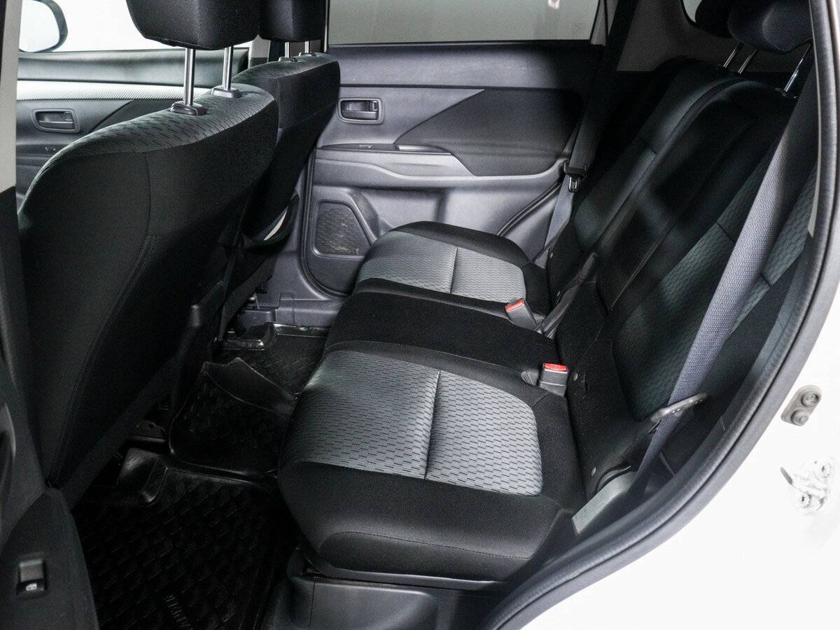 Mitsubishi Outlander б/у, 2015, Вариатор. Фото: #6