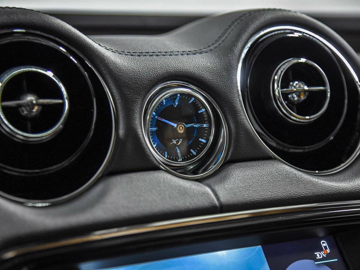 Jaguar XJ б/у, 2016, Автоматическая. Фото: #10