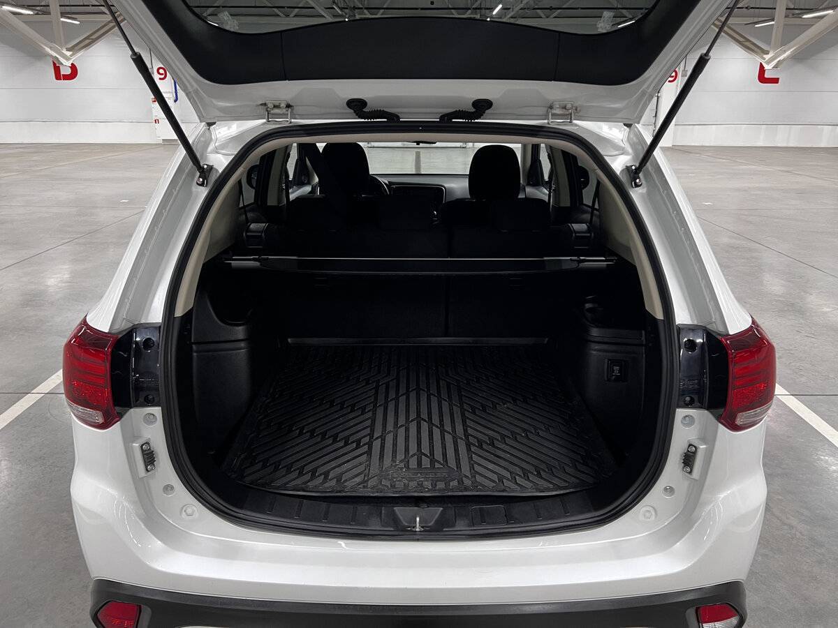 Mitsubishi Outlander б/у, 2021, Вариатор. Фото: #9