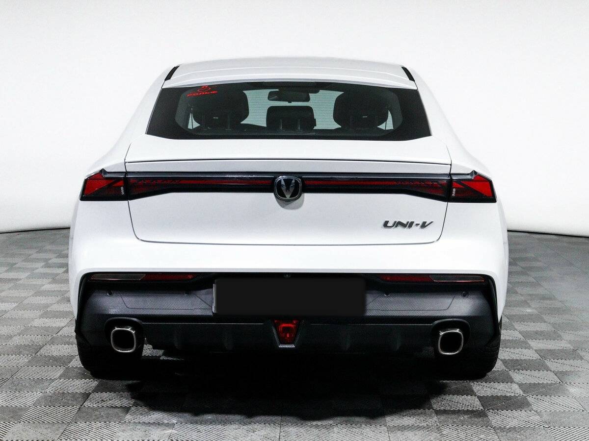 Changan UNI-V б/у, 2023, Роботизированная. Фото: #5