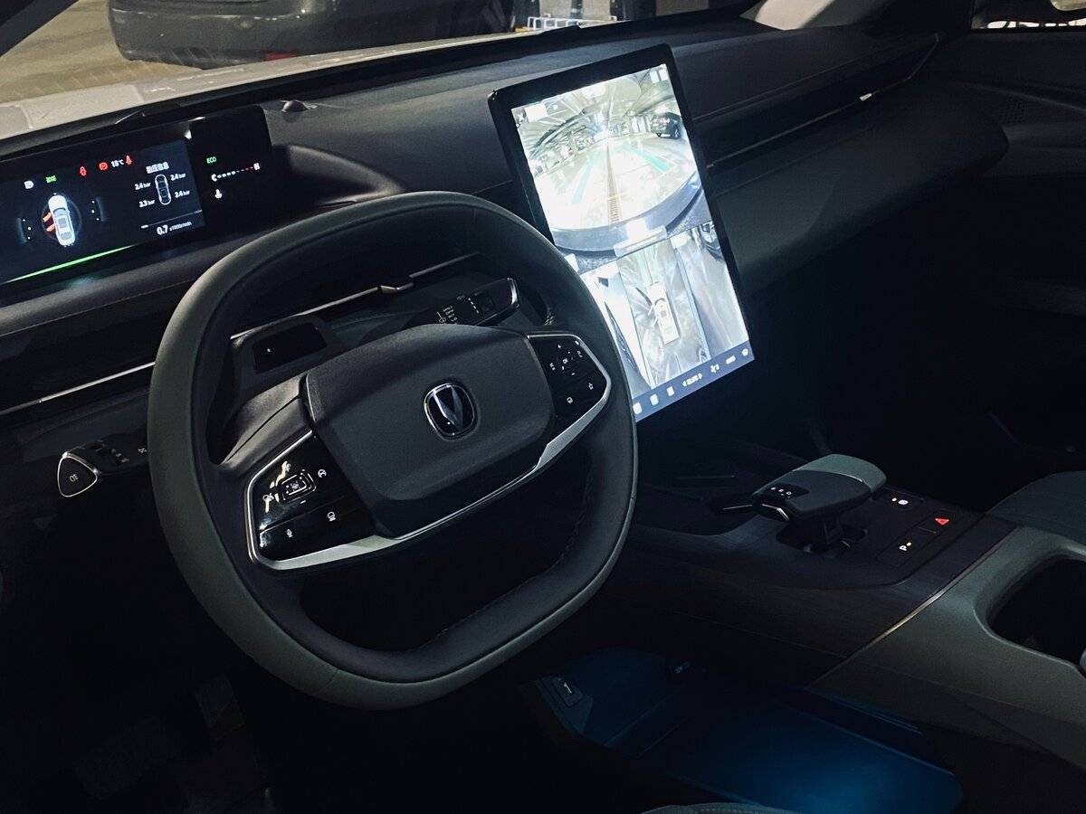 Changan Lamore б/у, 2023, Роботизированная. Фото: #6