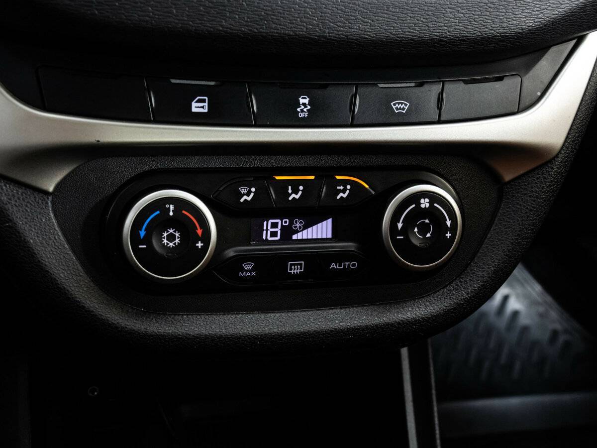 Лада (ВАЗ) Веста б/у, 2018, Механическая. Фото: #13