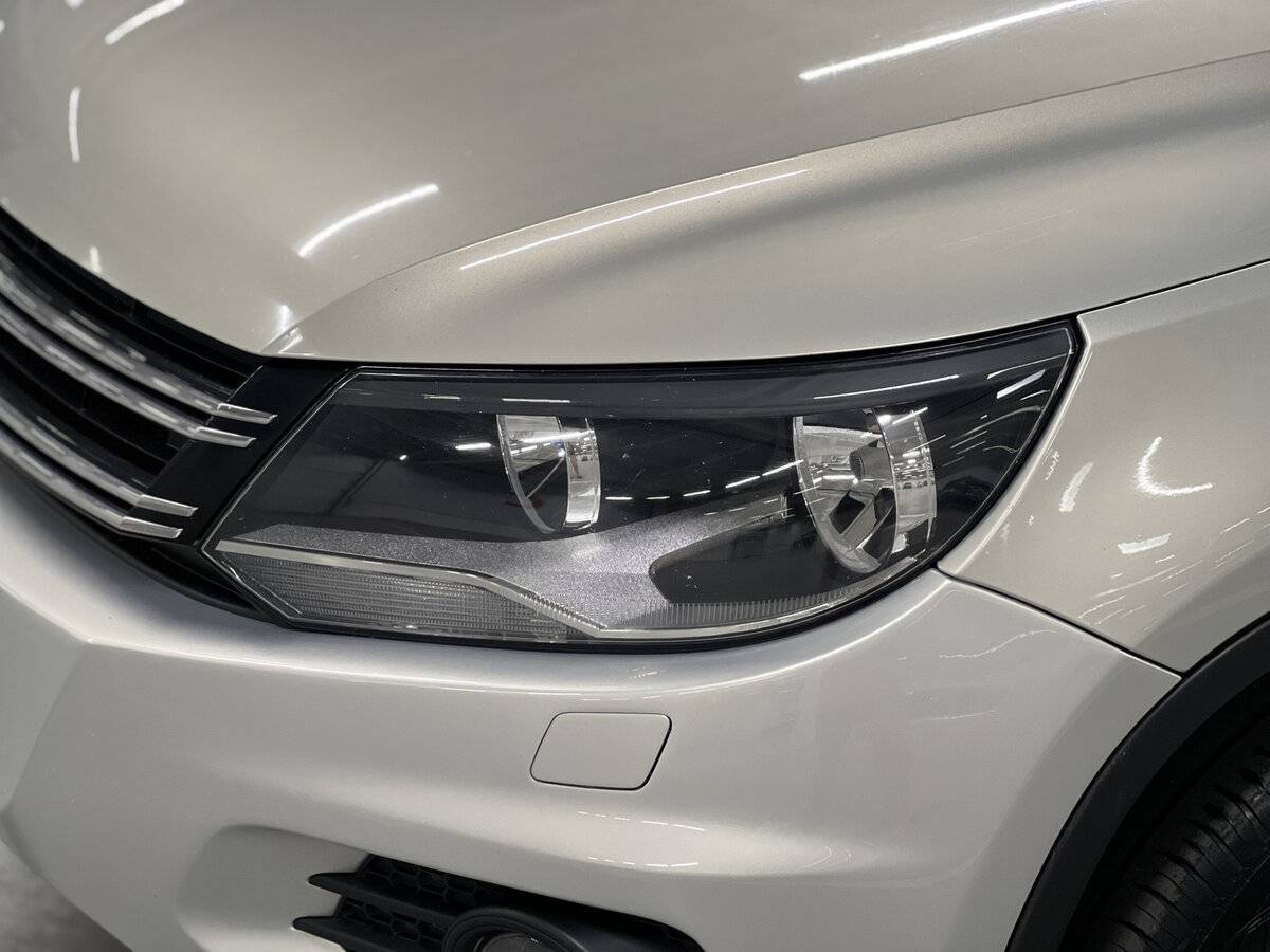 Volkswagen Tiguan б/у, 2012, Автоматическая. Фото: #16