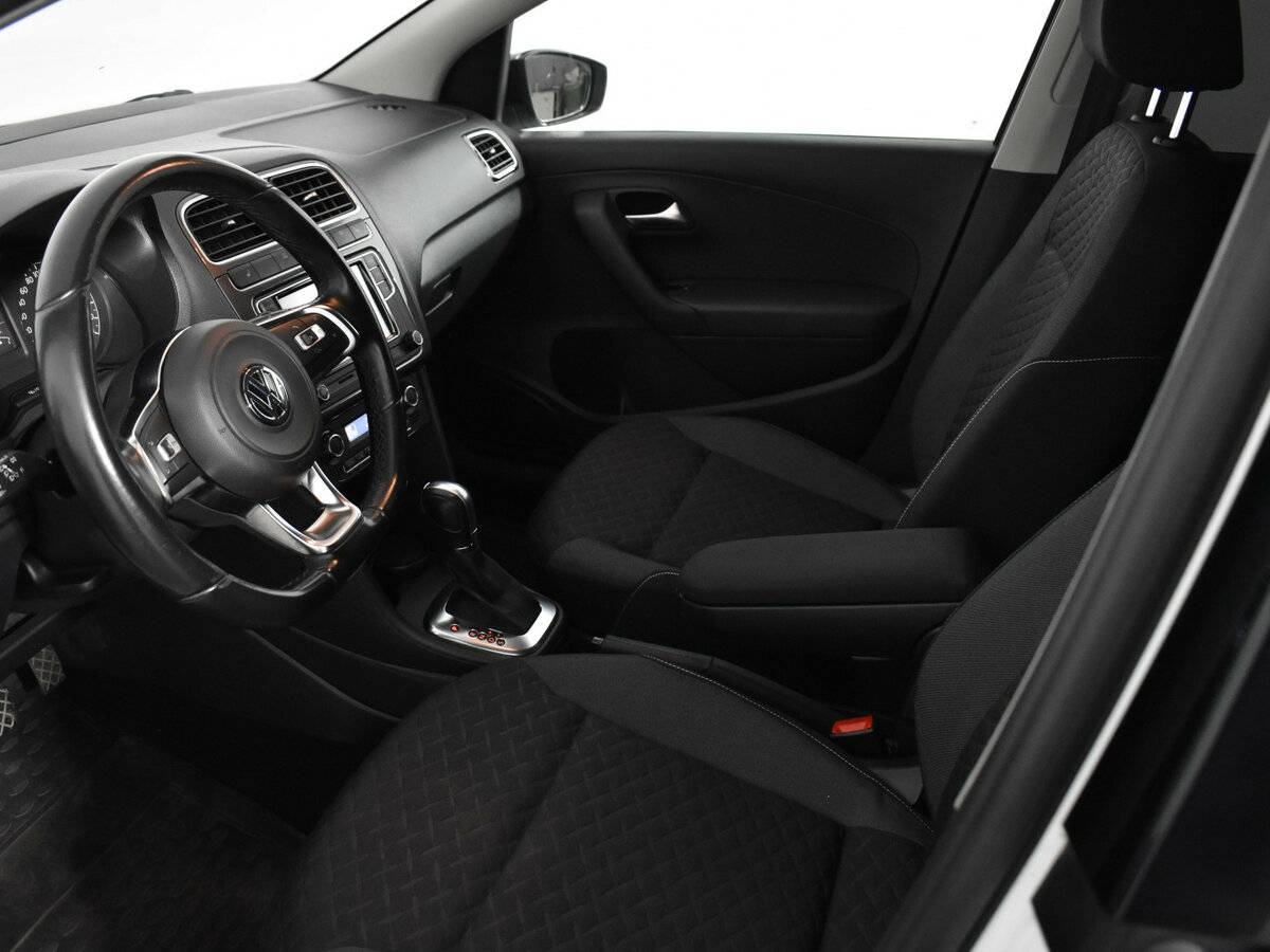 Volkswagen Polo б/у, 2019, Автоматическая. Фото: #8