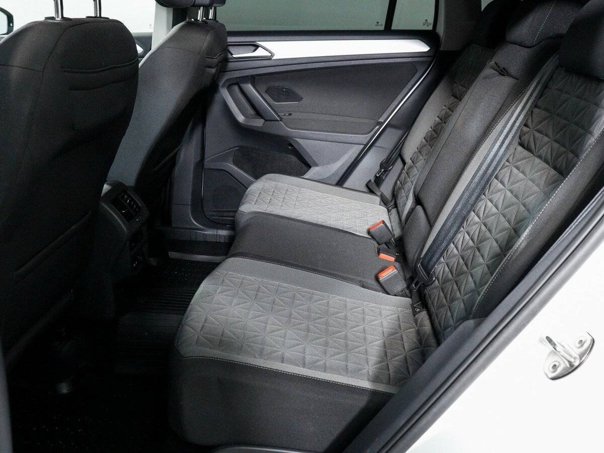 Volkswagen Tiguan б/у, 2021, Роботизированная. Фото: #9