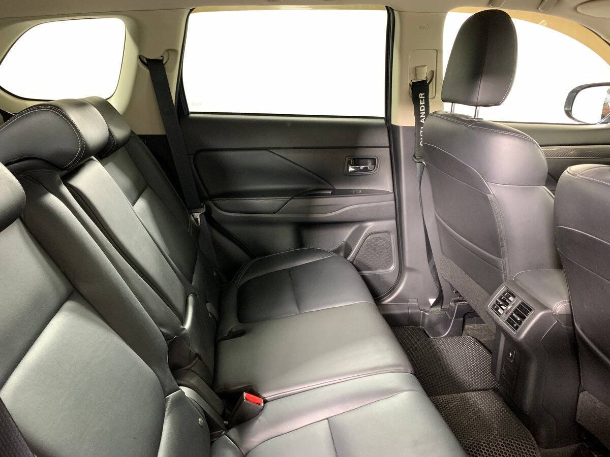 Mitsubishi Outlander б/у, 2020, Вариатор. Фото: #16