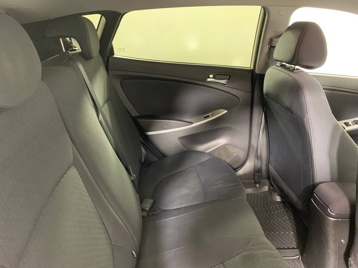 Hyundai Solaris б/у, 2013, Механическая. Фото: #16