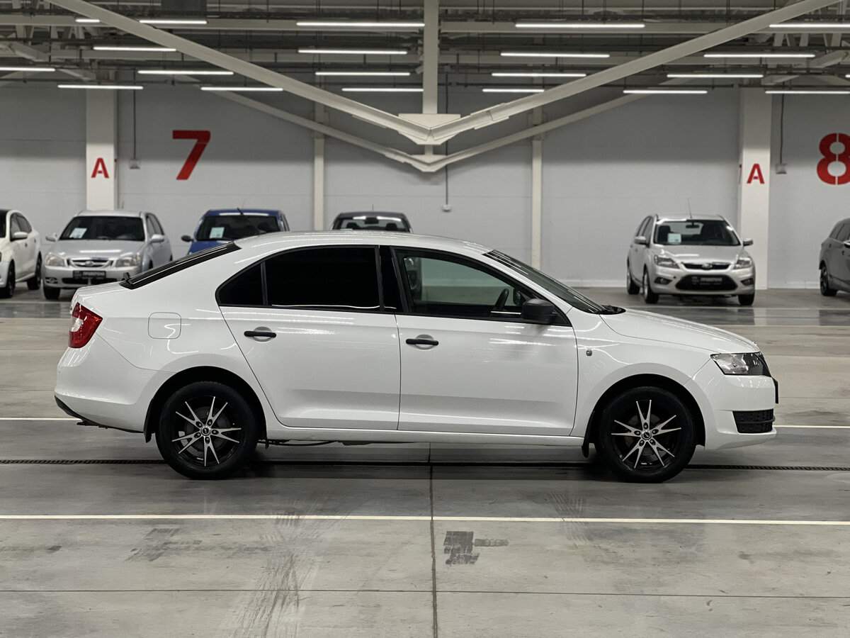 Skoda Rapid б/у, 2016, Механическая. Фото: #3