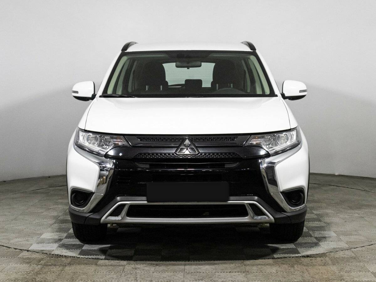 Mitsubishi Outlander б/у, 2022, Вариатор. Фото: #1